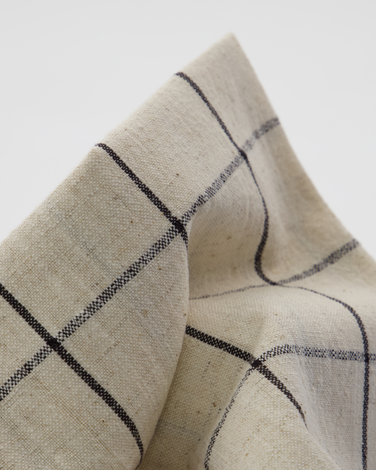 Nappe House Doctor noire - blanc cassé