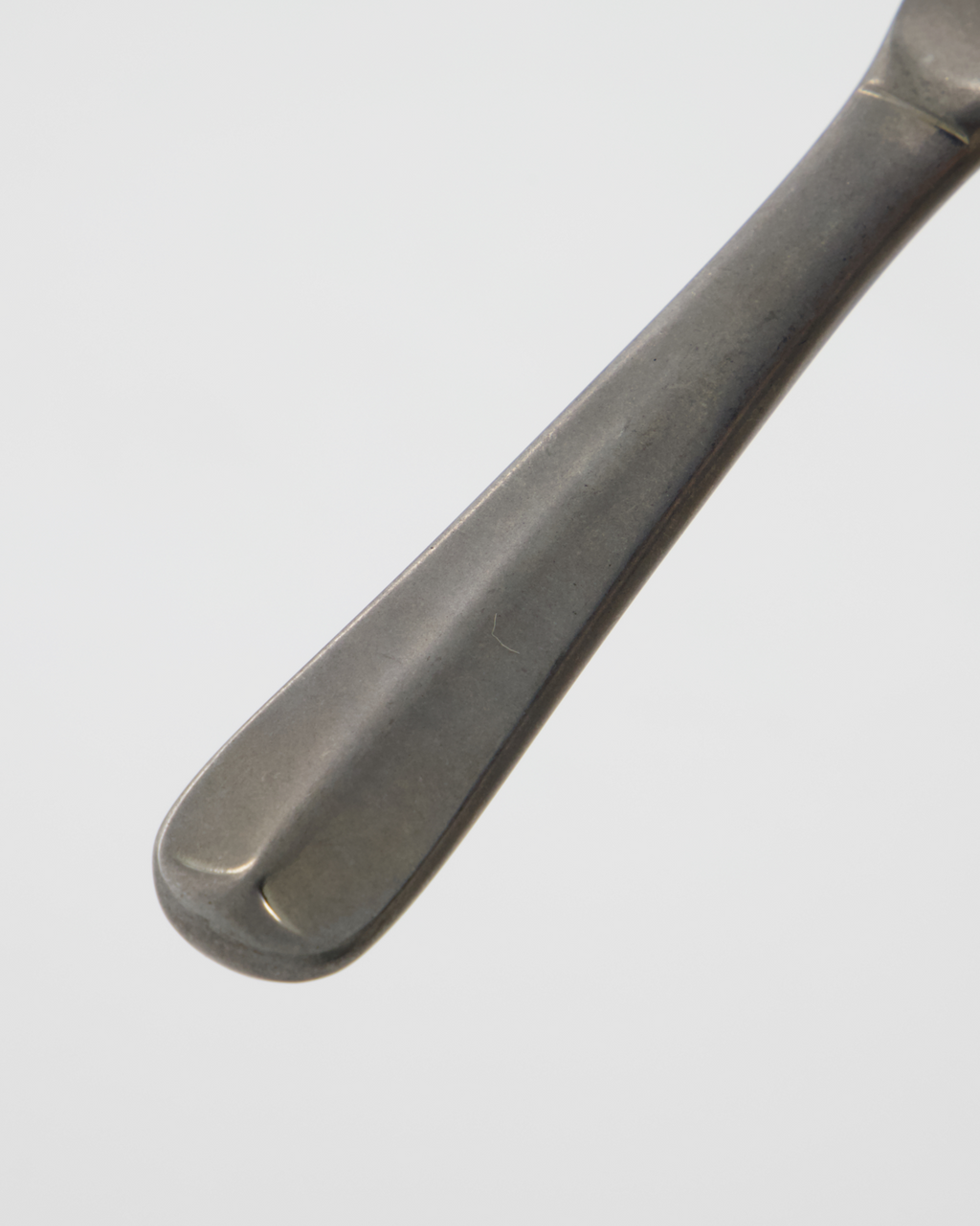 Assortiment de couverts argentés brossé